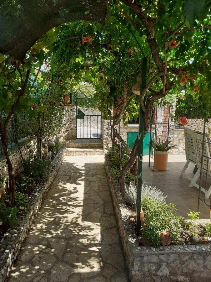 Apartman Marin Razanj Bagian luar foto