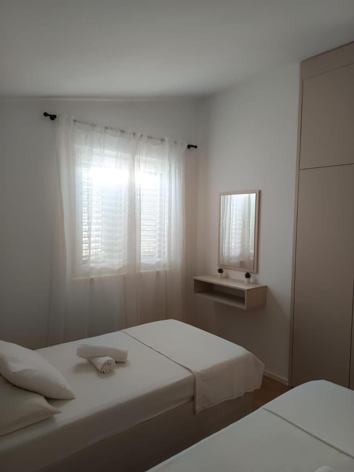Apartman Marin Razanj Bagian luar foto
